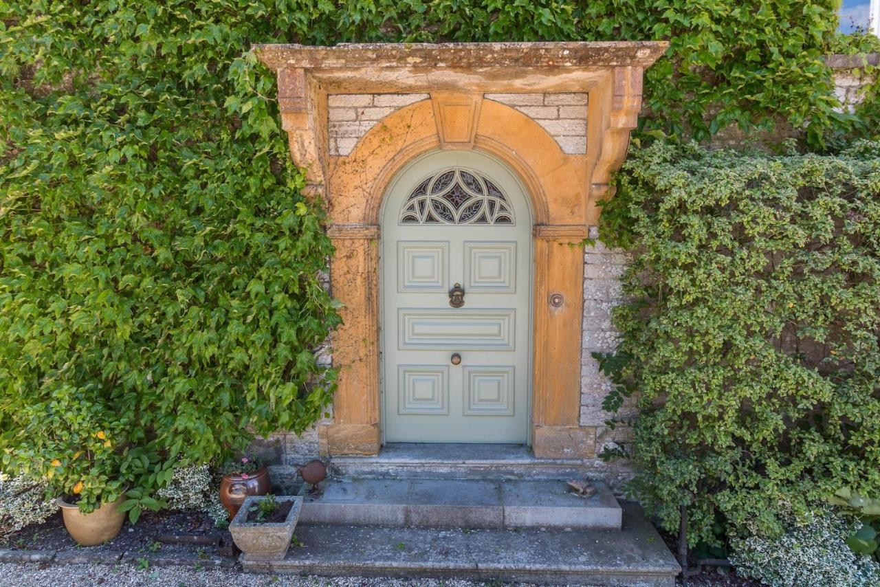 The Mount Somerton Retreat - Nr Bruton, Glastonbury, The Spectacular Wells Cathedral, Millfield School, Leonardo Helicopters, Yeovilton Exterior photo